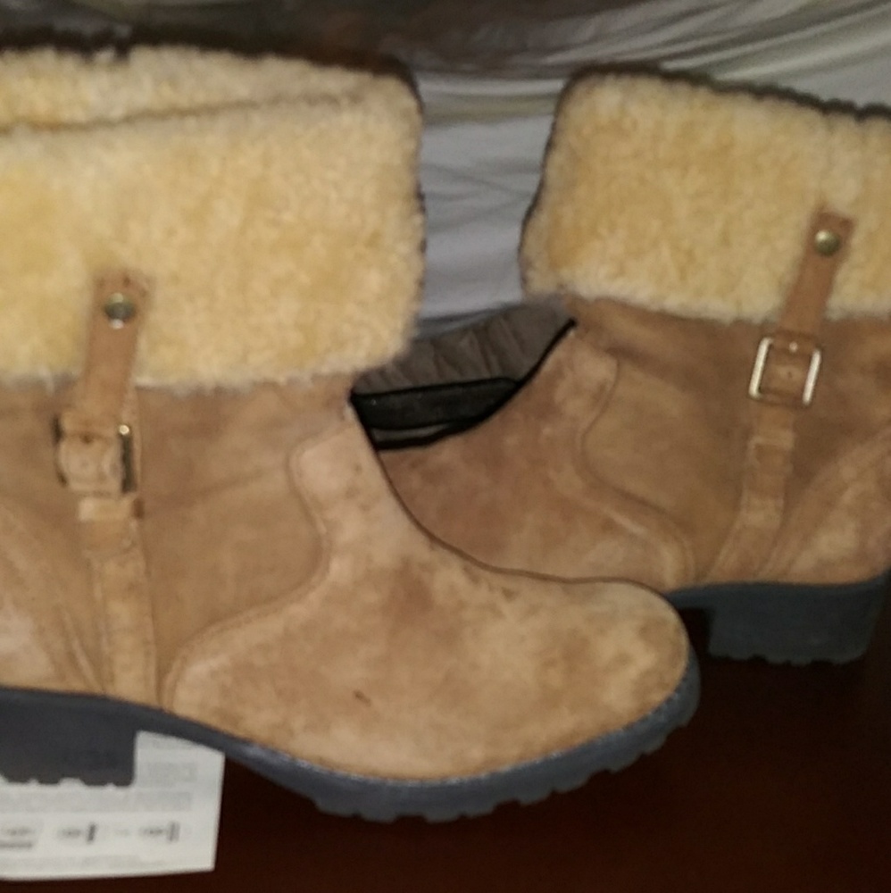 Womens Brown ugg boots size 9 new